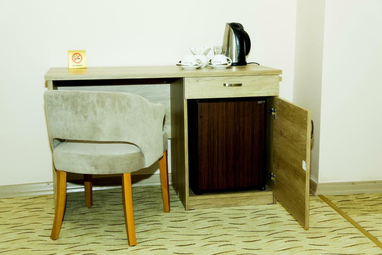 Hotel Grand ズグジジ エクステリア 写真