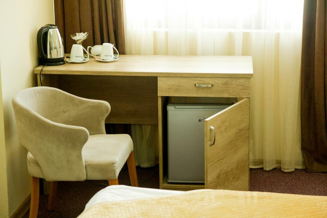 Hotel Grand ズグジジ エクステリア 写真